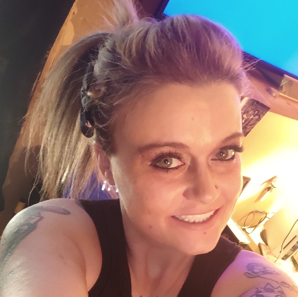 Meet your Posher, Carrie